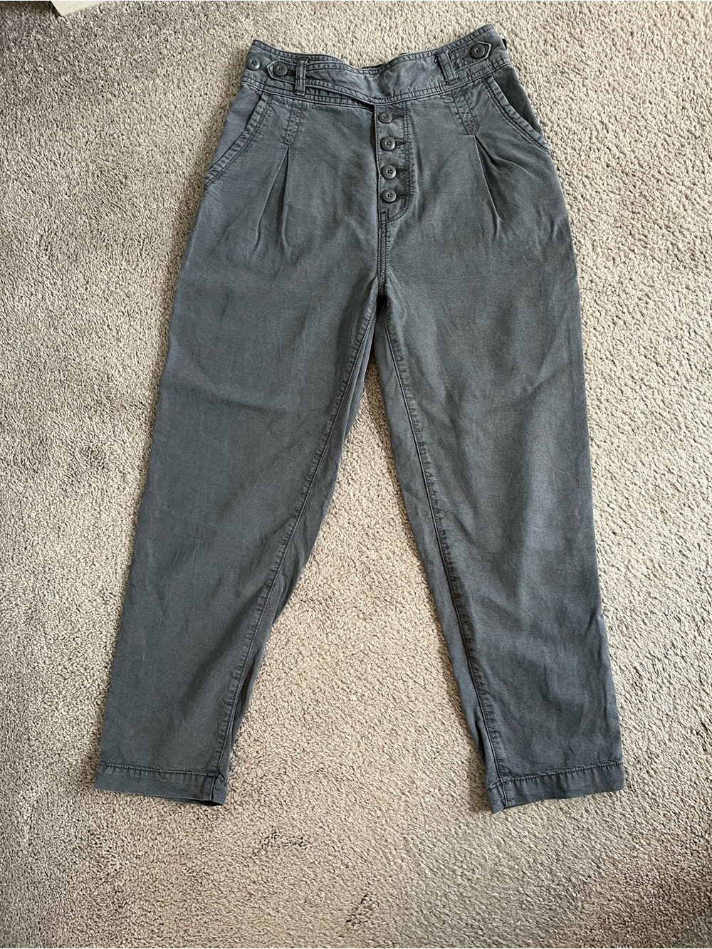 American Eagle Outfitters Women’s Slate Gray Button-Front Chinos